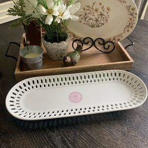 Lace Ciroa Porcelain Serving Platter - New